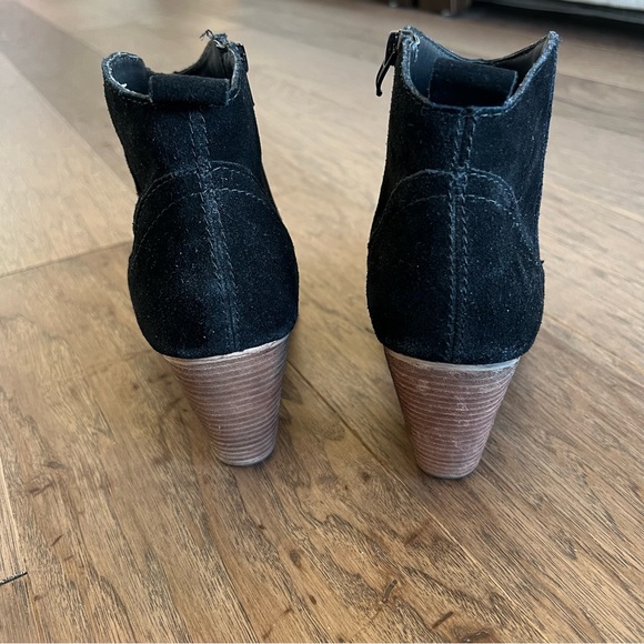 Steve Madden Black Western Heeled Booties, Size 10 - Picture 6 of 7